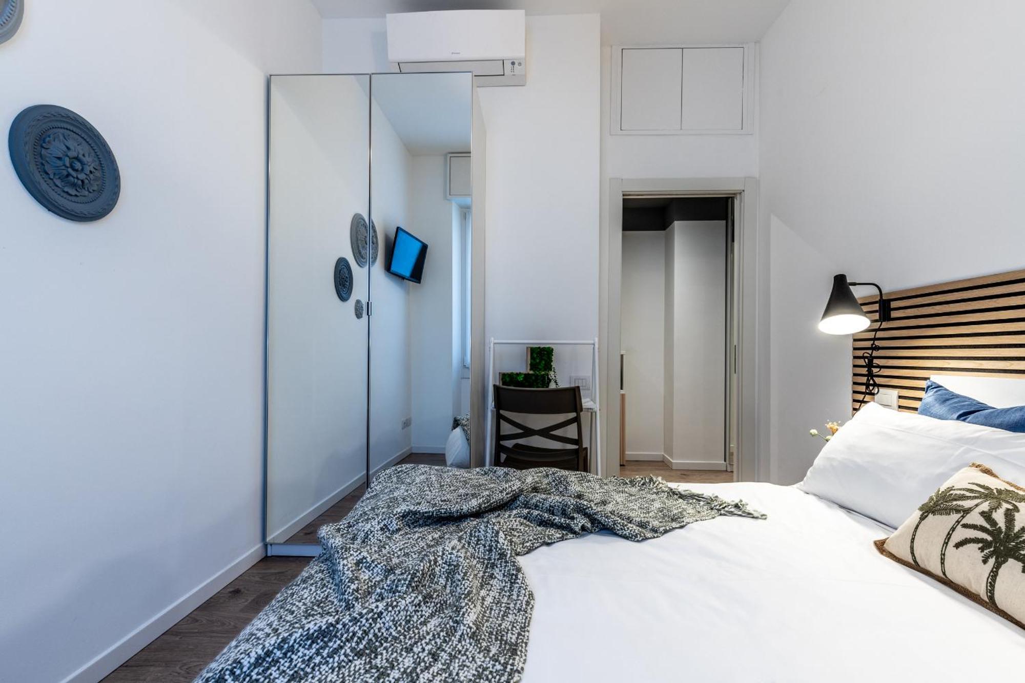 Stayeasy Quadronno33 - 3 Bedrooms, 2 Baths - Duomo Walking Distance Milano Dış mekan fotoğraf