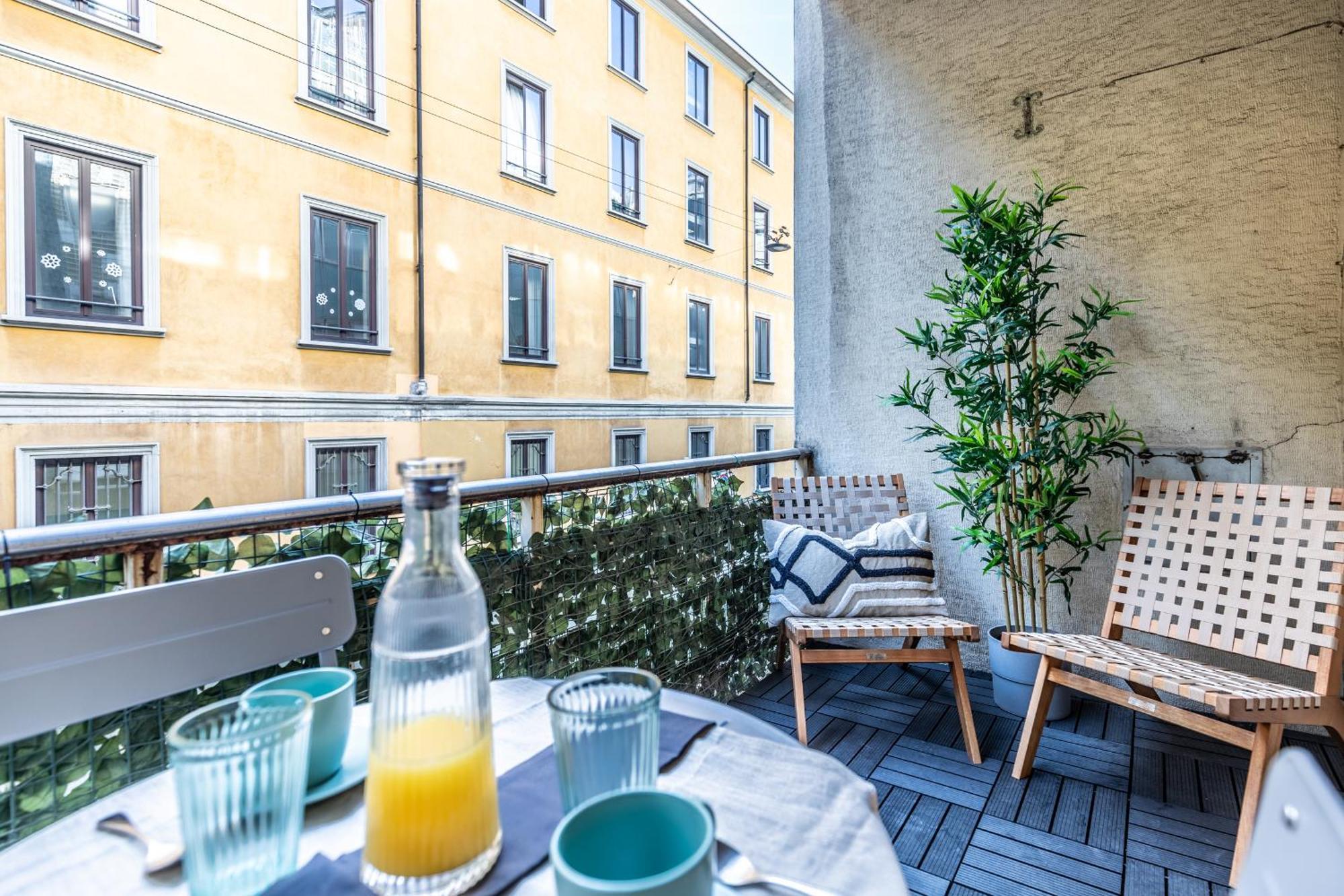 Stayeasy Quadronno33 - 3 Bedrooms, 2 Baths - Duomo Walking Distance Milano Dış mekan fotoğraf